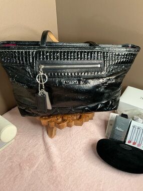 Coach Poppy Black Patent Leather (Y2K) Shoulder Bag
